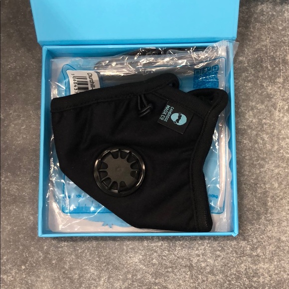 CAMBRIDGE MASK CO PRO CHURCHILL - Picture 2 of 10